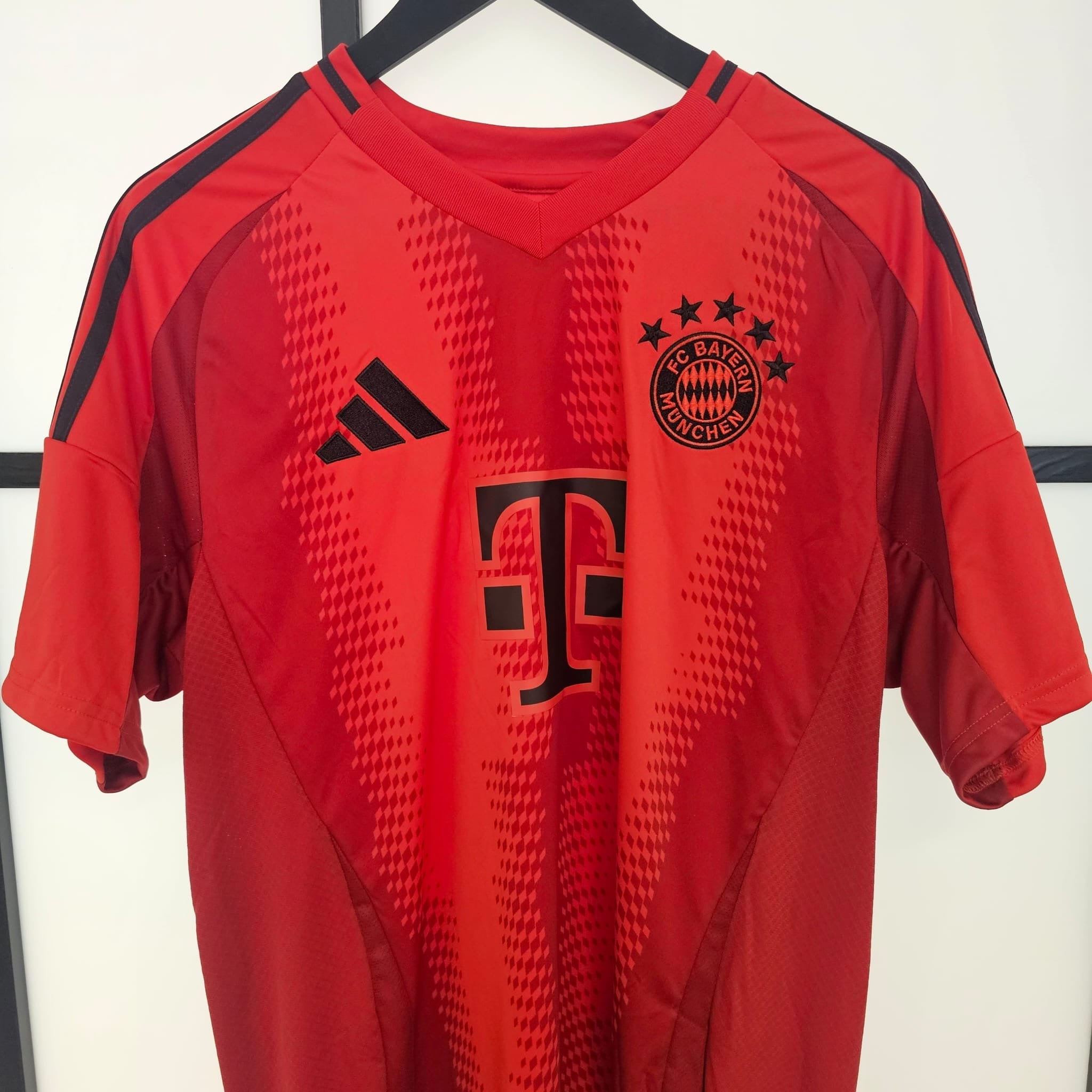 FC Bayern München Heimtrikot 2024/2025 – Mia san mia