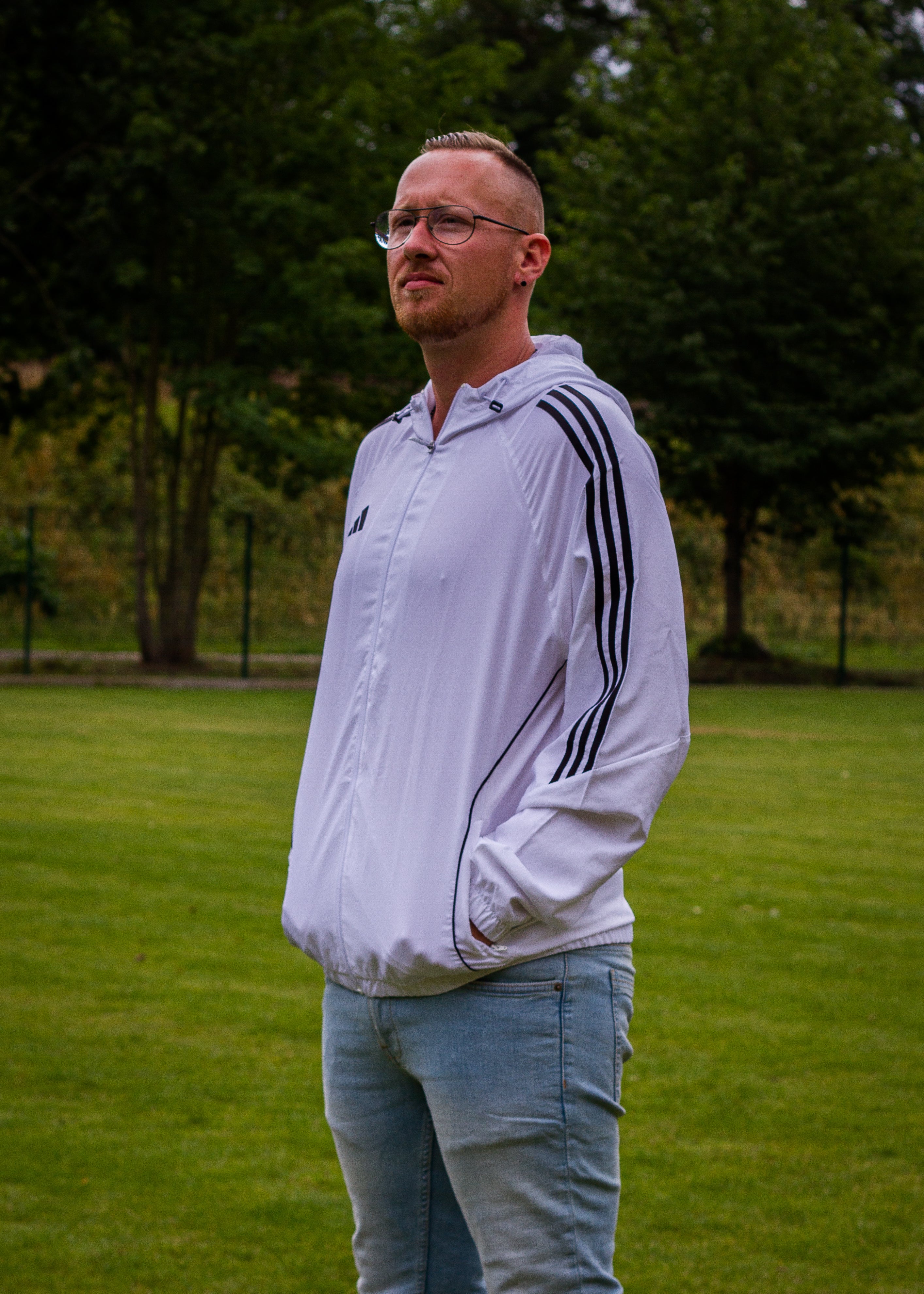 adidas Tiro 24 Windbreaker Herren – Leichter Schutz bei Wind und Wetter