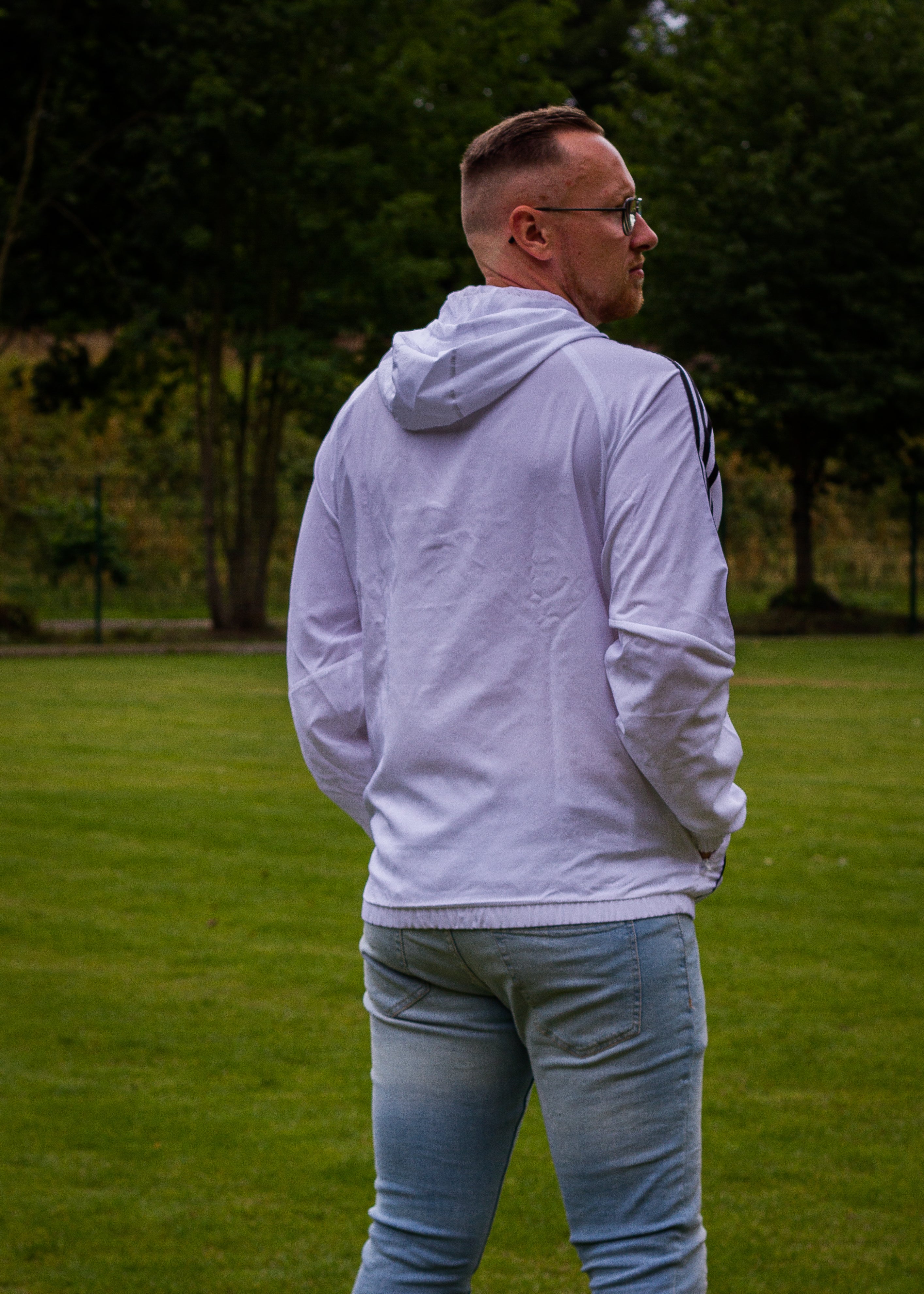 adidas Tiro 24 Windbreaker Herren – Leichter Schutz bei Wind und Wetter