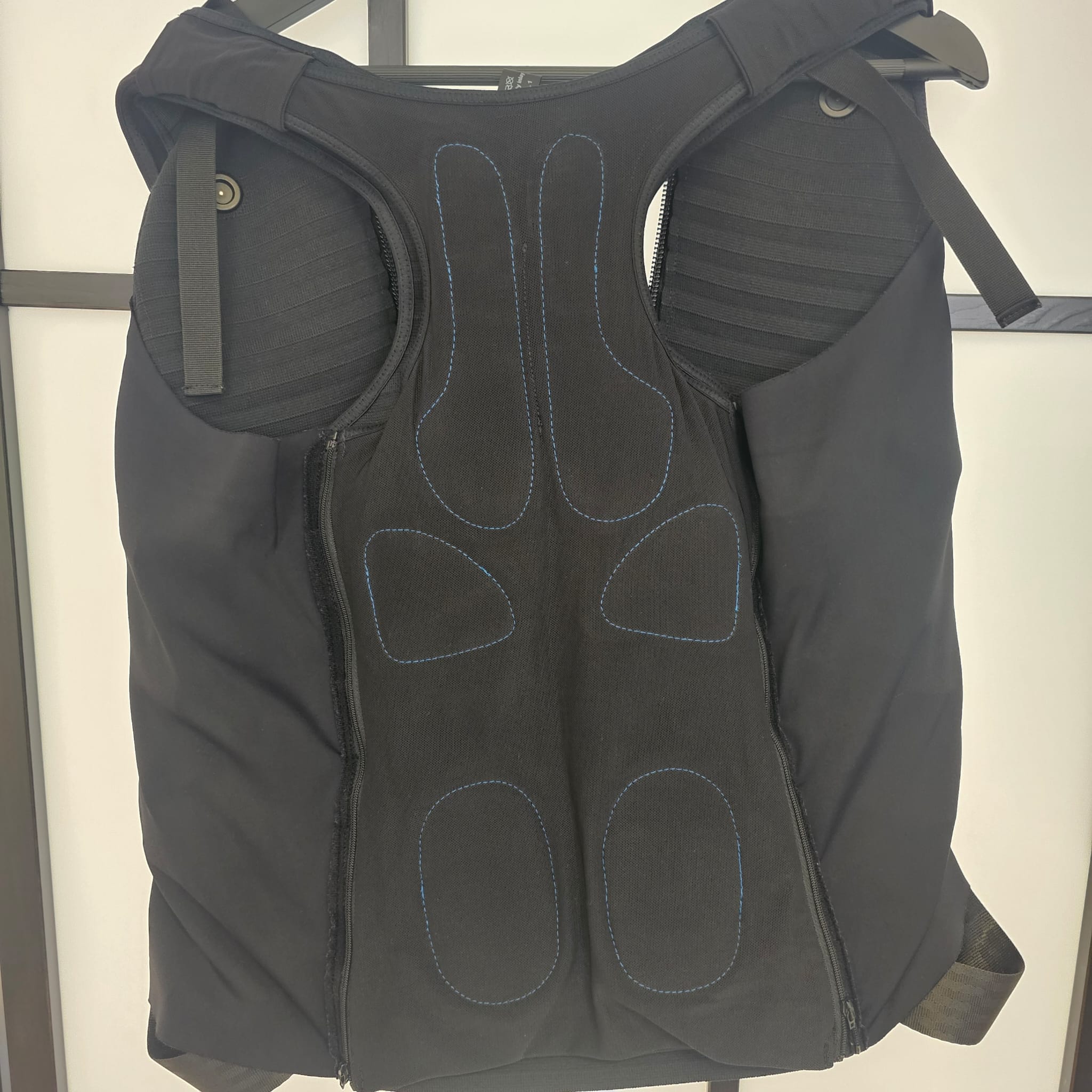 miha bodytec EMS-Weste – NEU